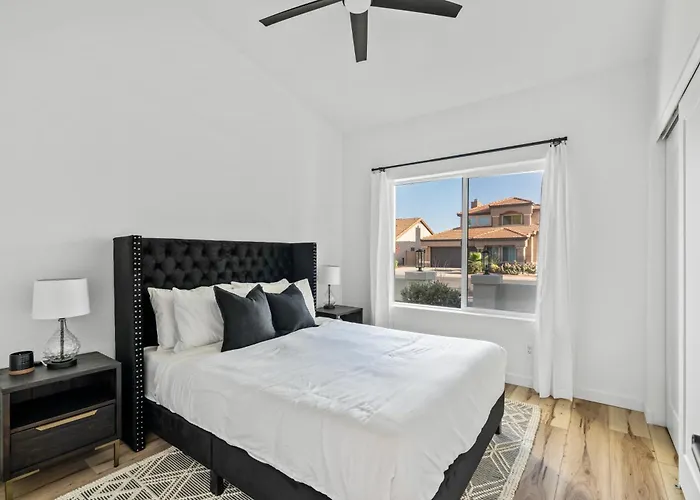 Holiday home Black Palm Sparkling Pool Pool Table Close To Kierland Entertainment Newly Designed Beauty