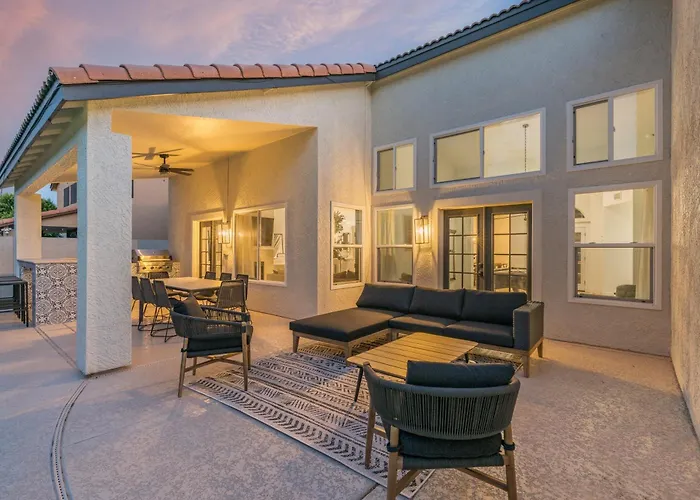 Holiday home Black Palm Sparkling Pool Pool Table Close To Kierland Entertainment Newly Designed Beauty Phoenix