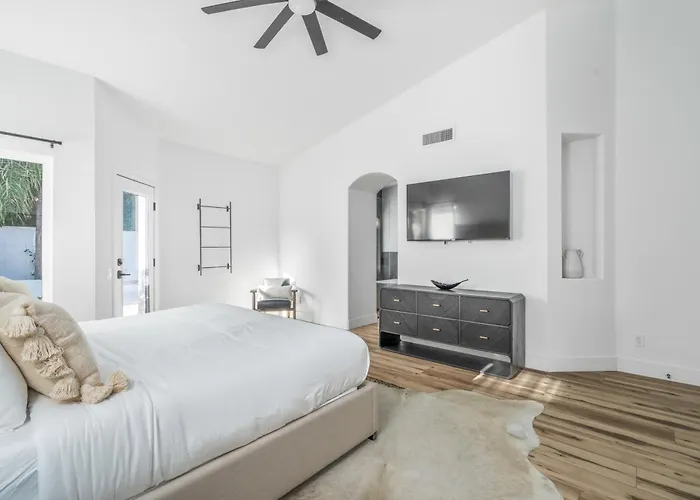 Holiday home Black Palm Sparkling Pool Pool Table Close To Kierland Entertainment Newly Designed Beauty *